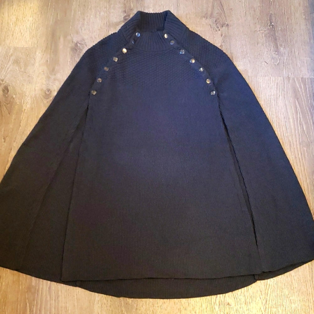 G.I.L.I. SWEATER COVER UP / PONCHO SIZE M/L